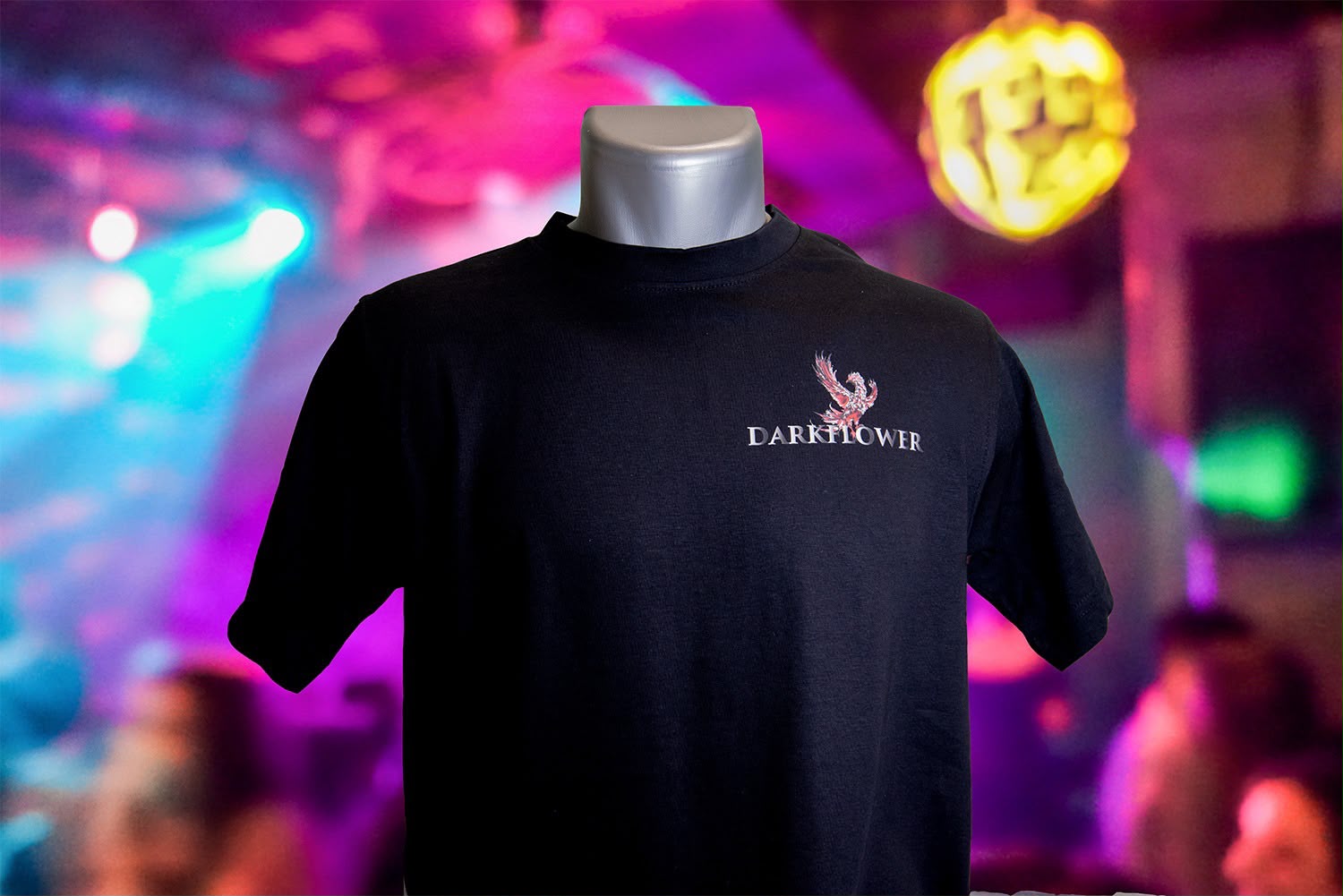 Darkflower T-Shirt Vorderseite mit Brustdruck